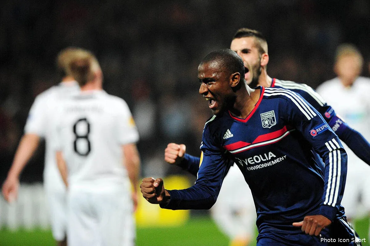 l ol frappe tres fort face a plzen iconsport jpt 130314 01 0178465