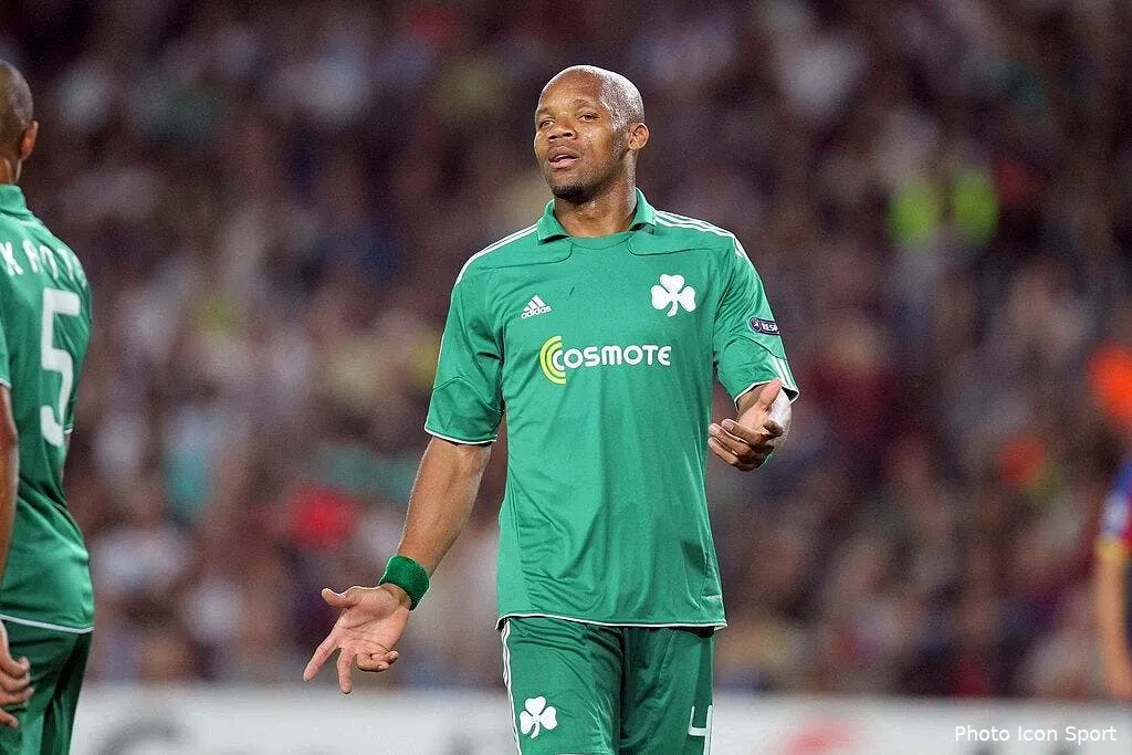 l ol le psg ou l om boumsong se voit bien partout 68703 16787