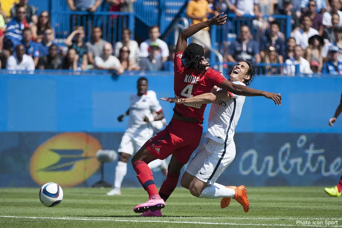 l ol menace d attaquer fulham en justice pour kone iconsport leg 010815 01 03119761