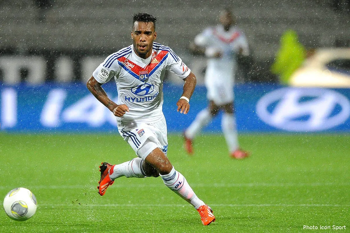 l ol ne cherche pas de concurrent a lacazette au mercato iconsport jpt 240813 04 5064433