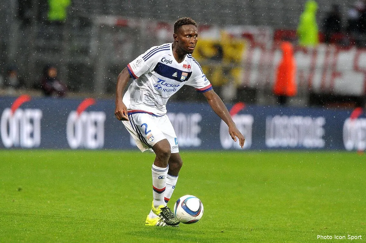 l ol ne s est pas fait arnaquer avec yanga mbiwa iconsport jpt 120915 04 38123471