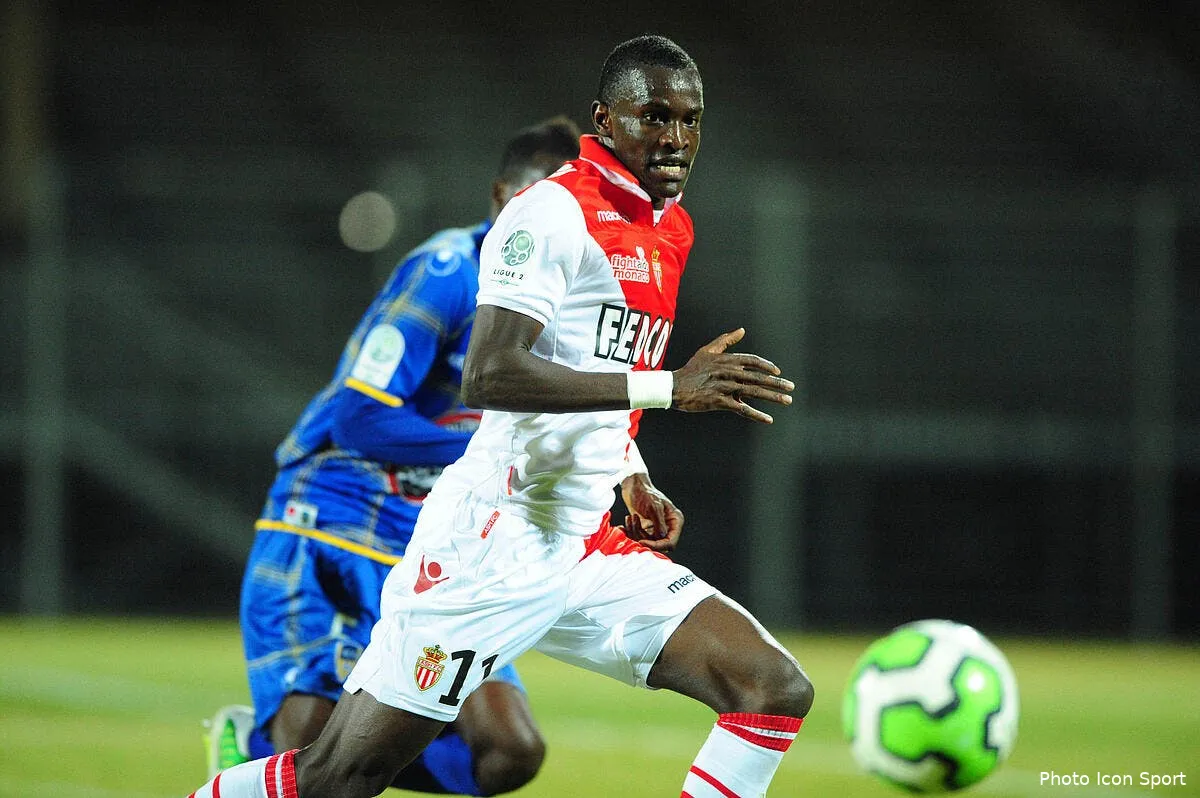 l ol ou l om au mercato toure ne dit pas non iconsport jpt 040213 44 4760155