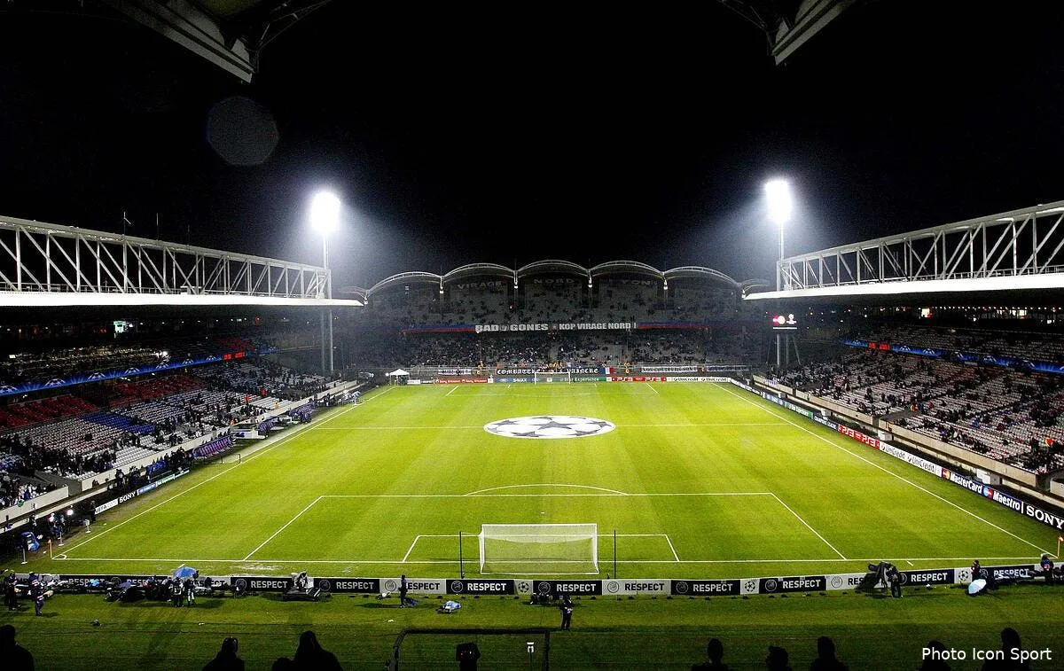 l ol peine a remplir gerland face a l ajax iconsport spi 220211 31 1127288