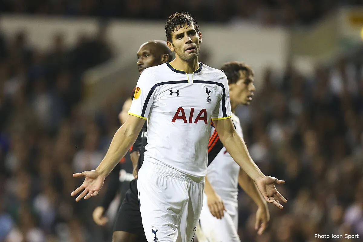 l ol pourrait dealer njie contre un defenseur de tottenham iconsport cam 021014 01 04117457