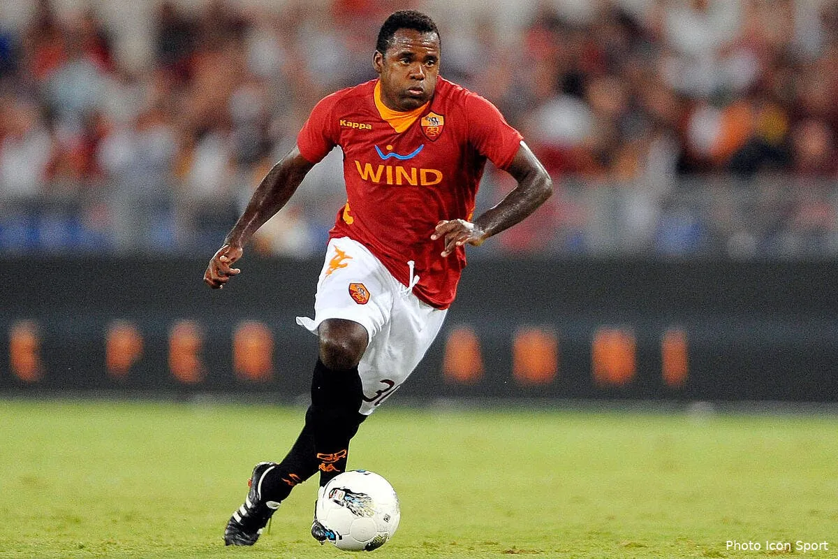 l ol pourrait obtenir simplicio en cadeau bonus iconsport ima 250811 38 0224074