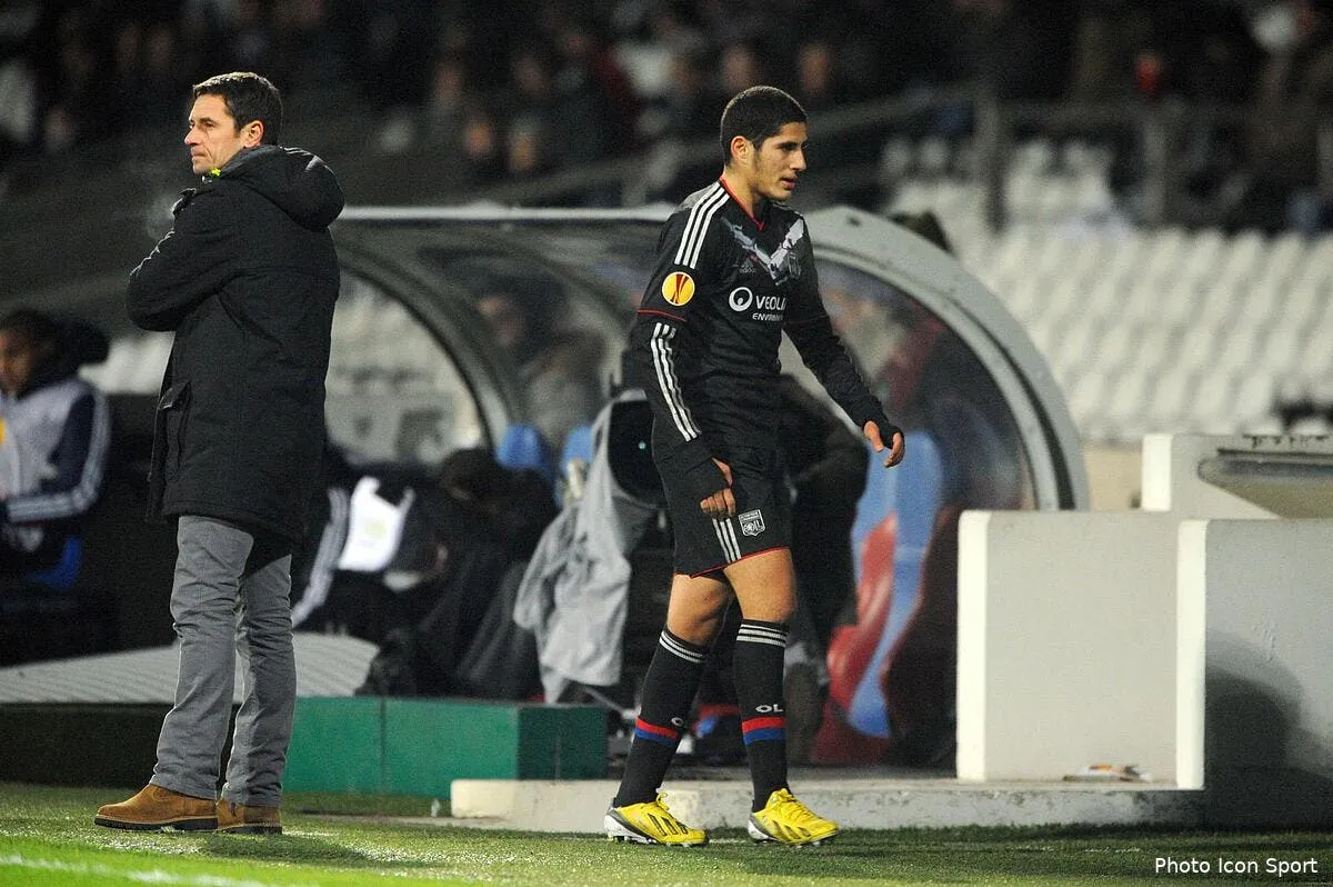 l ol prend le dossier benzia avec des pincettes benzia69267