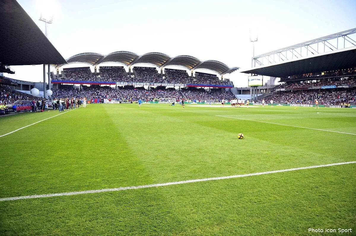 l ol presente des excuses officielles a tottenham et ses supporters iconsport noe 080511 31 1350595