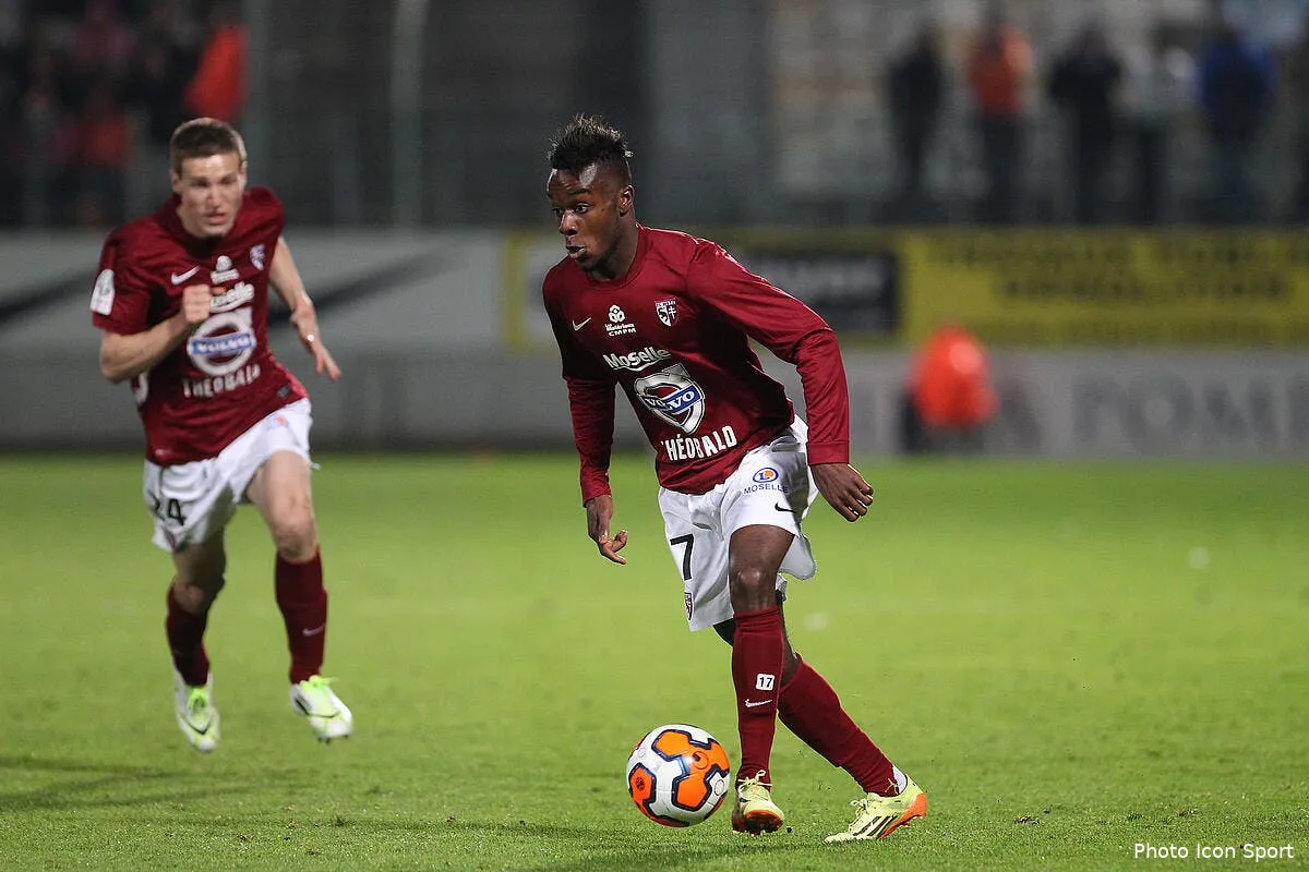 l ol proche de sa premiere recrue au mercato iconsport mrv 020514 08 17100587