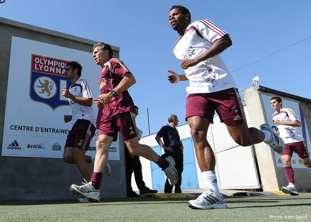 l ol reclame 15me pour bastos a la juventus iconsport jpt240511 01 0320859