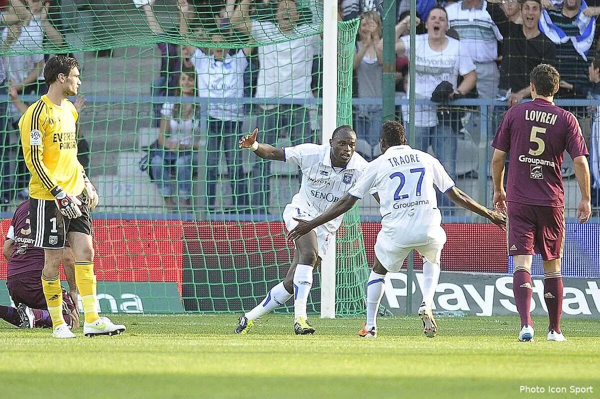 l ol ridiculise a auxerre iconsport per 110511 05 0219254