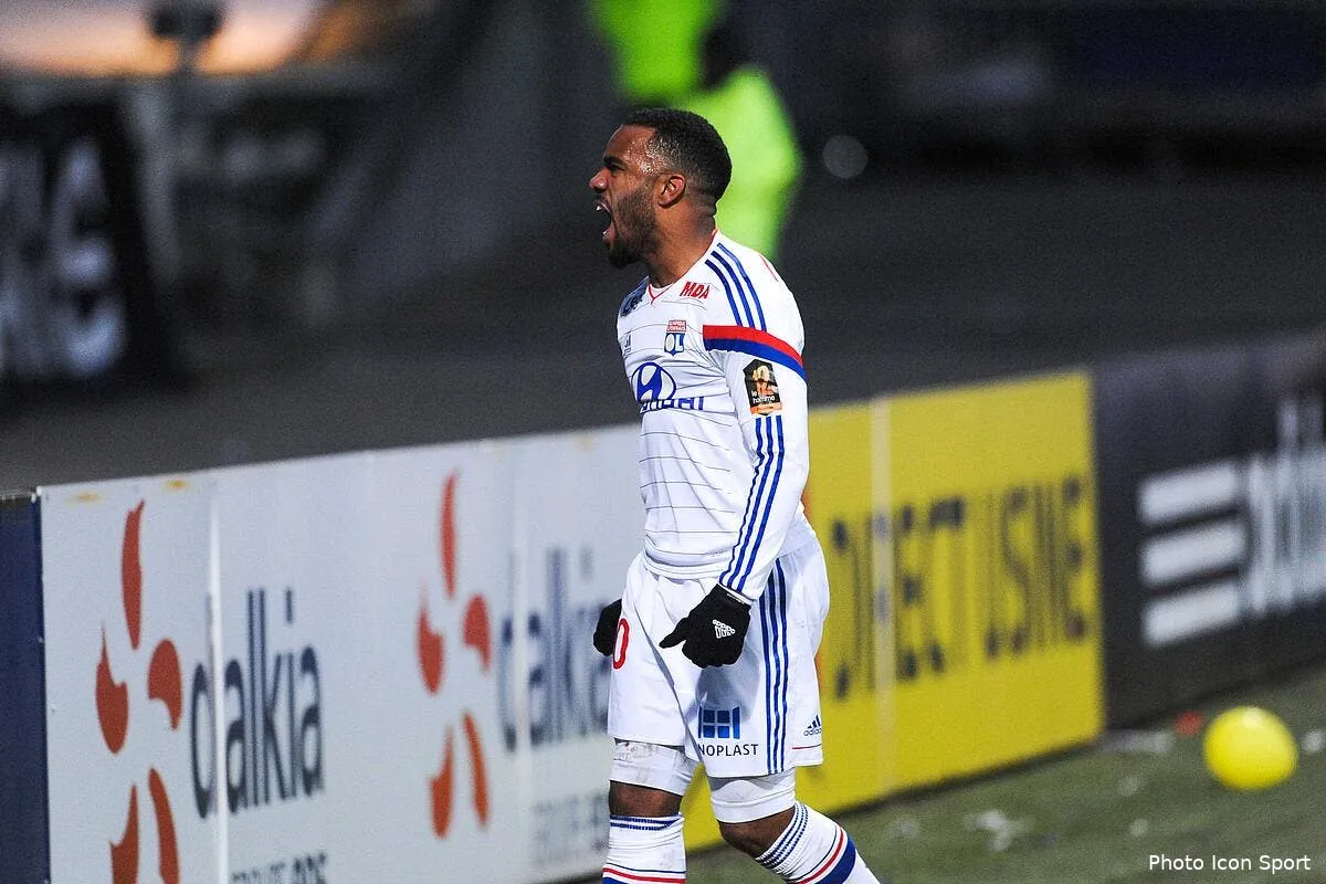 l ol s attend a des offres de malade pour fekir et lacazette iconsport jpt 220215 08 18105219