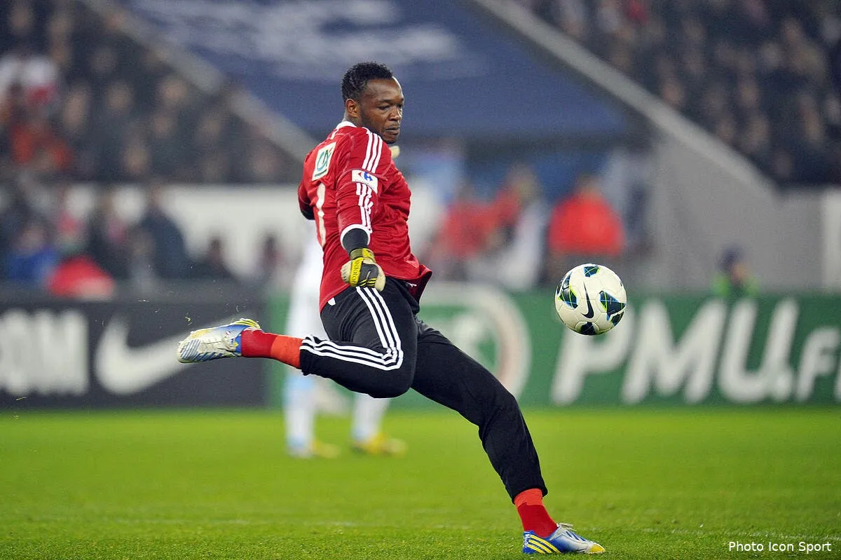 l om a deux pistes pour remplacer mandanda iconsport noa213358307