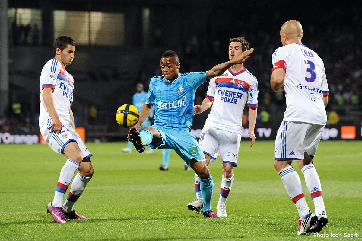 l om dans le deuxieme chapeau peut etre avec l ol iconsport jpt 080511 201 0119811