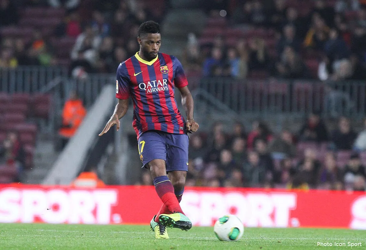 l om discute avec un defenseur du barca iconsport lof 171213 08 0190521