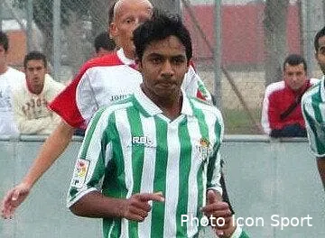 l om en contact avec une jeune pepite du betis seville 69472 17466