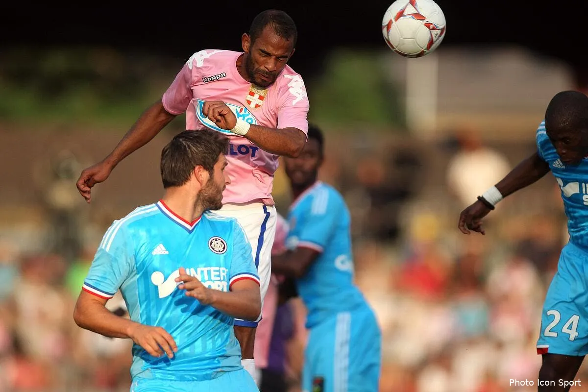 l om est dans le dur contre les petits et evian compte bien en profiter iconsport blo 280712 08 4749639