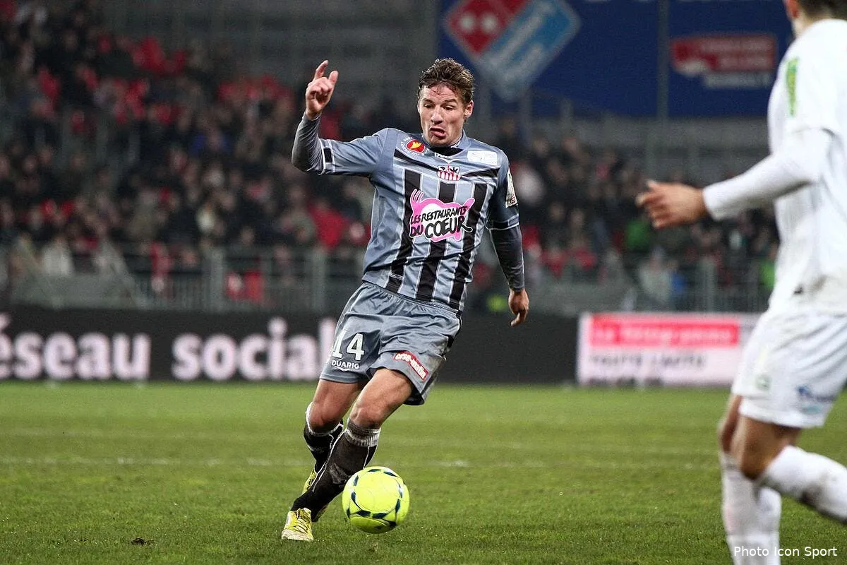 l om et bordeaux a la lutte pour mostefa iconsport ker 160213 05 7154257