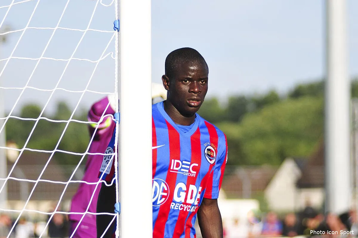 l om et caen negocient a la papa pour kante iconsport leb 090714 09 40115311