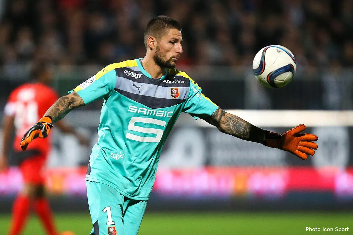 l om et costil se tournent autour iconsport vmi 061115 08 15125053