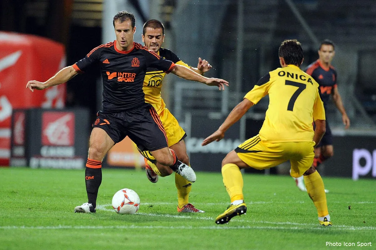 l om fait le minimum face au sheriff iconsport pet 300812 01 0339209