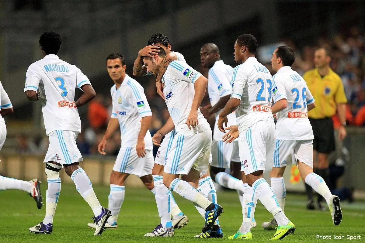 l om fait le show face a lens iconsport blo 251011 01 0526438