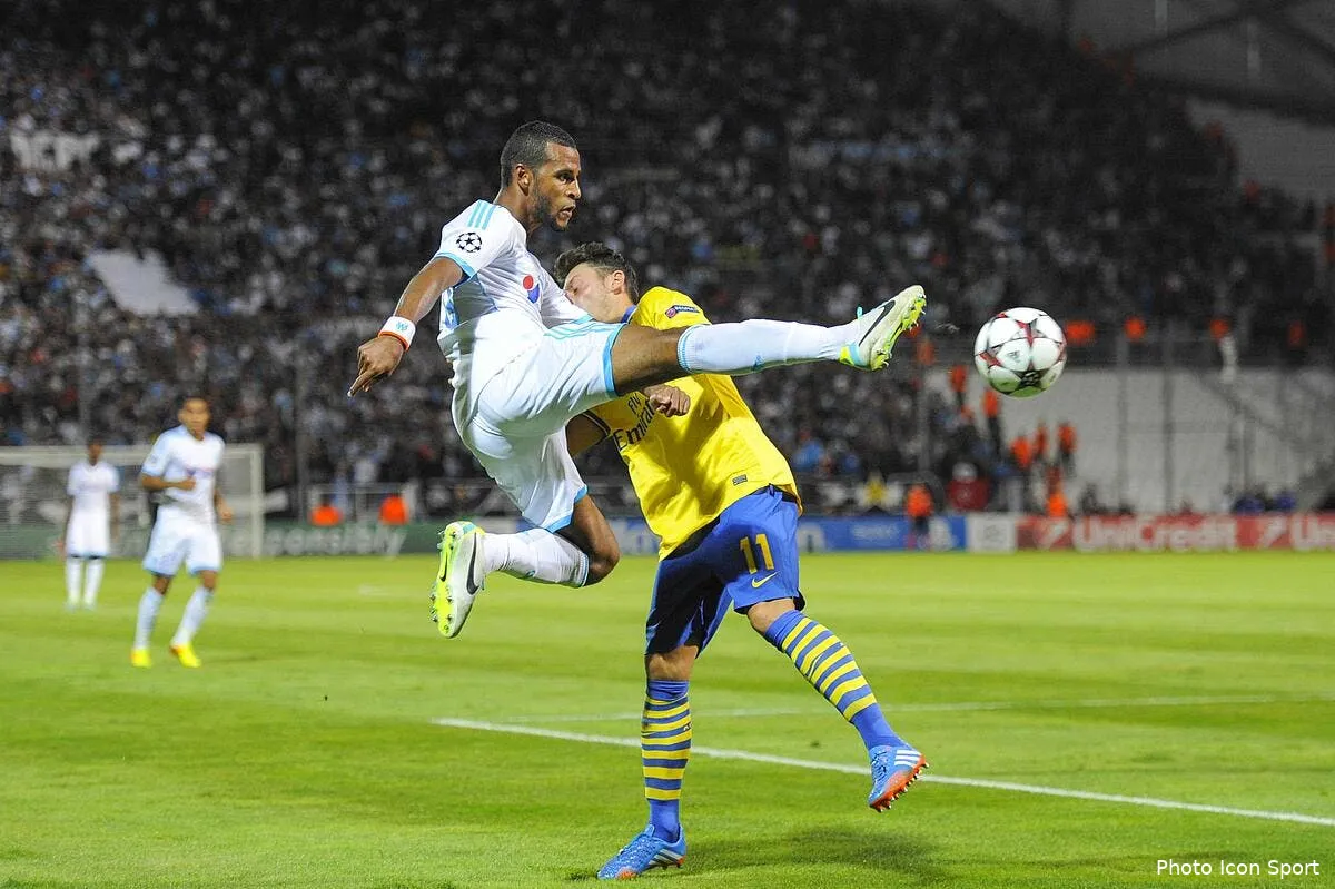 l om frappe fort sur canal contre arsenal iconsport noe 180913 05 2465821