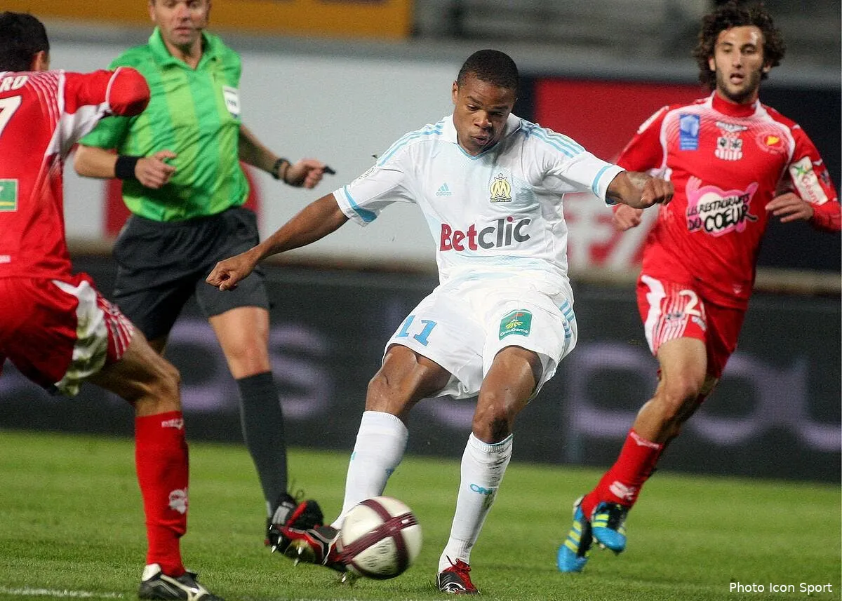 l om gagne enfin deschamps est content iconsport guy 221011 01 0726296