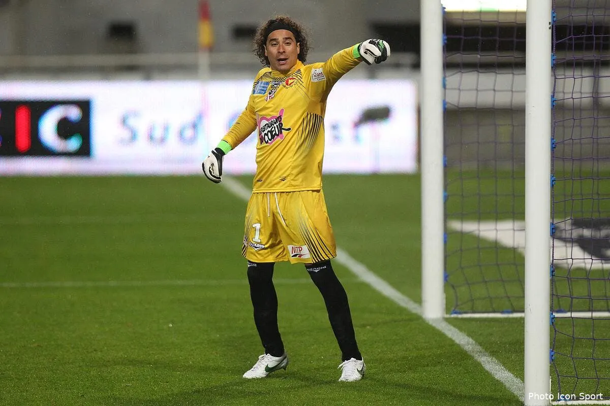 l om peut tirer une croix sur la piste ochoa iconsport blo 200512 44 1735434