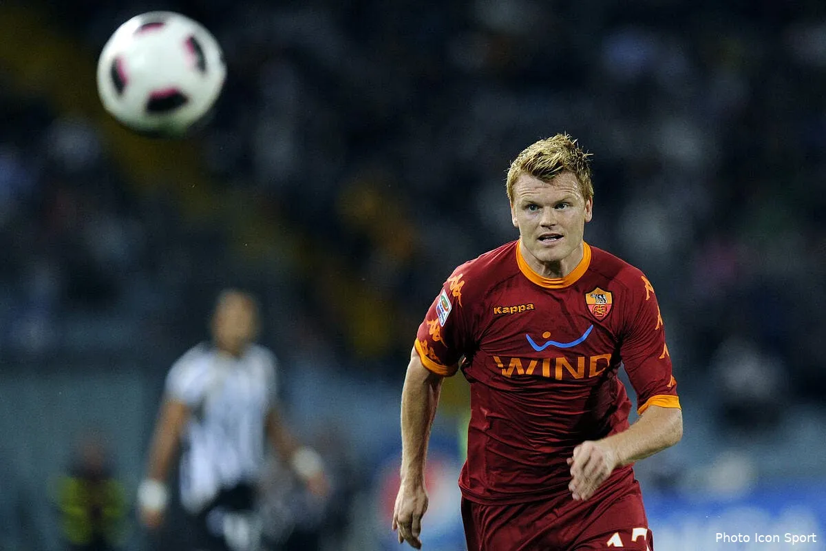 l om piste riise pour remplacer taiwo iconsport img 090411 71 1318834