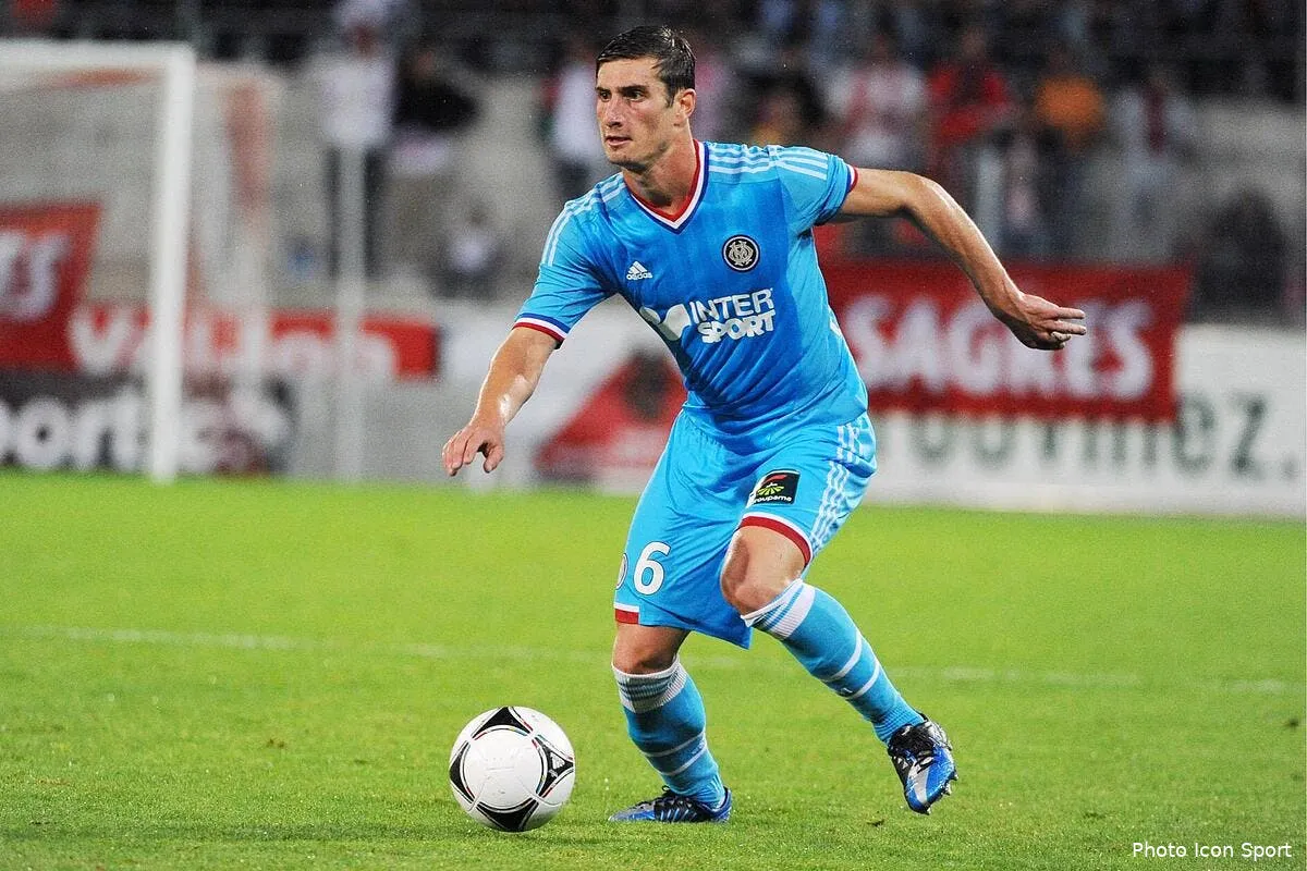 l om pret a prendre son futur diawara au centre de formation iconsport gas 041012 81 0276761