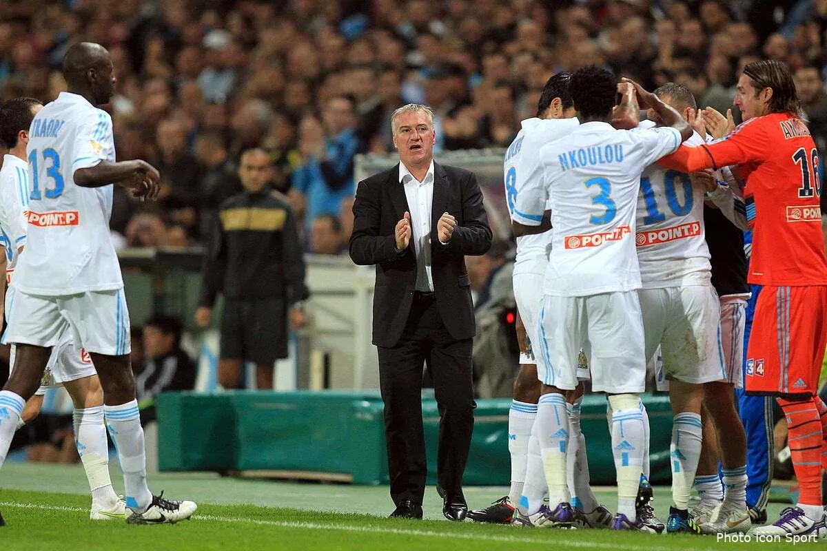 l om redonne meme le sourire a deschamps iconsport blo 251011 01 1226442