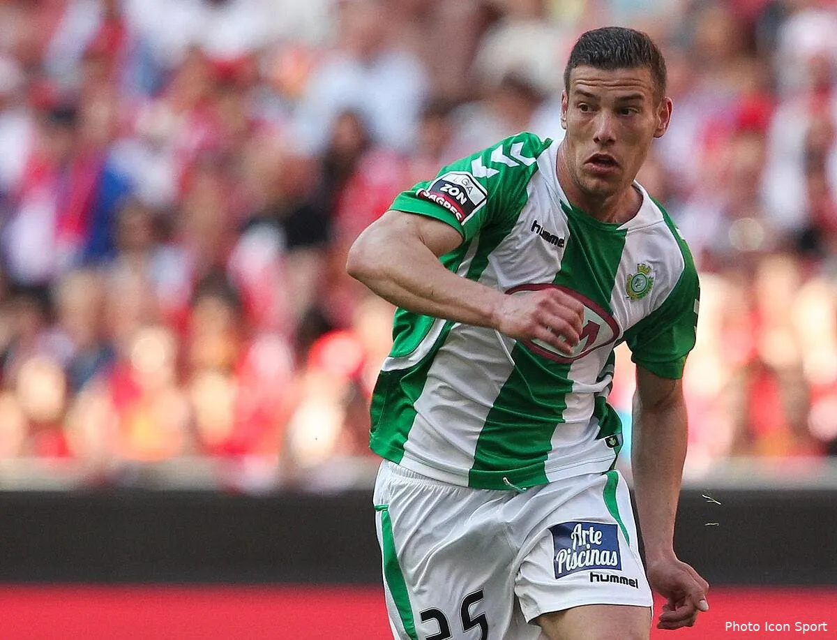 l om regarde au portugal pour son mercato hivernal tiba96155