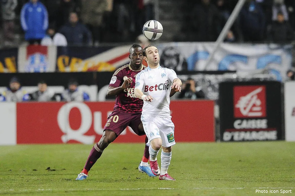 l om regarde aussi l ol dans son retro iconsport aim 191210 66 0618733