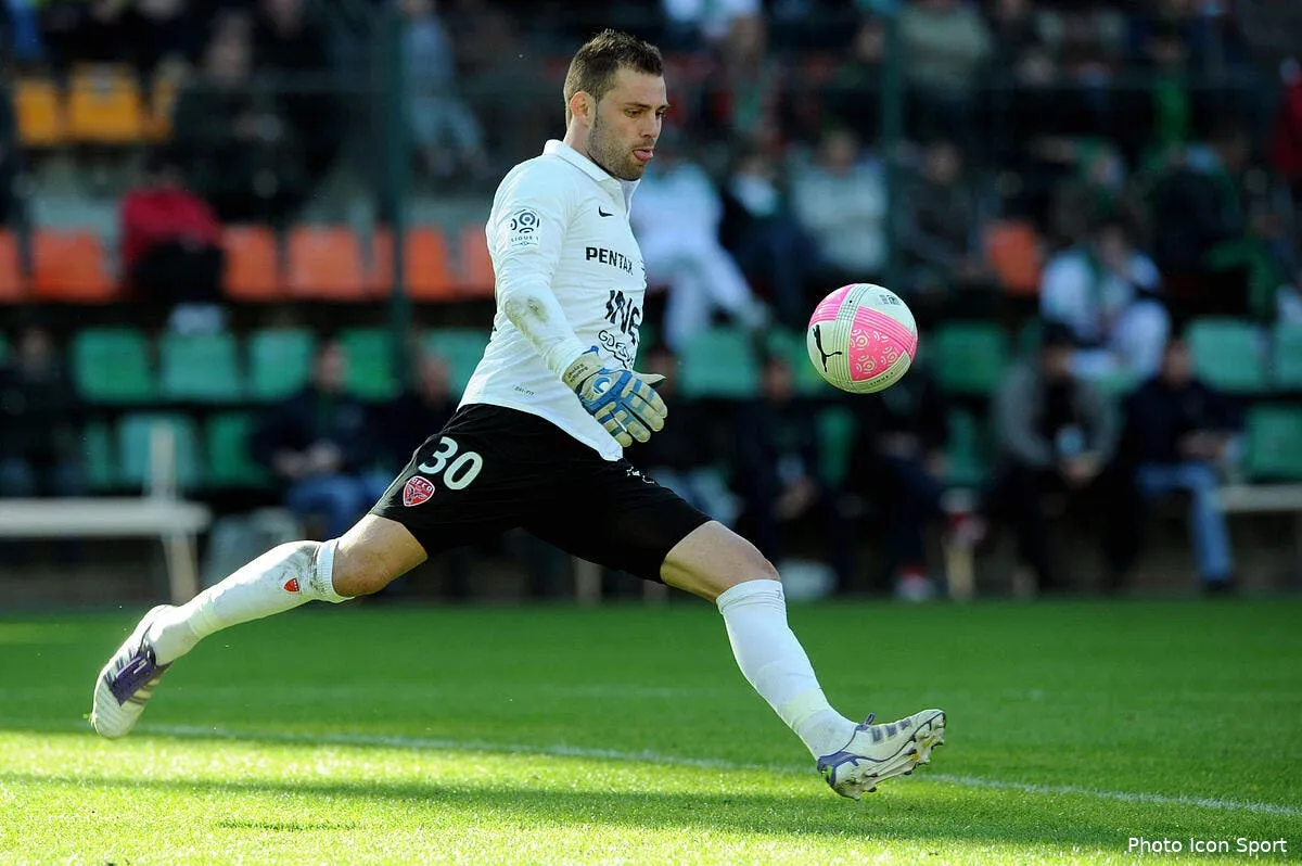 l om se fait calmer par dijon dans son mercato iconsport jpt 290412 45 9437697