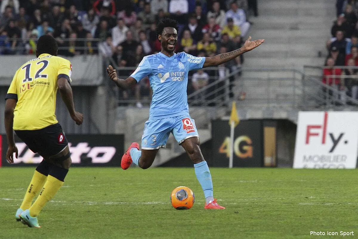 l om se fait lyncher par dugarry iconsport con 290314 07 3279781