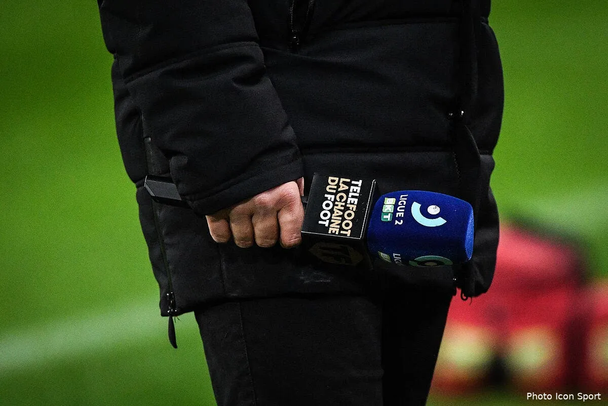 l telefoot coupe le son pendant 1 minute icon mm1 6467 302497