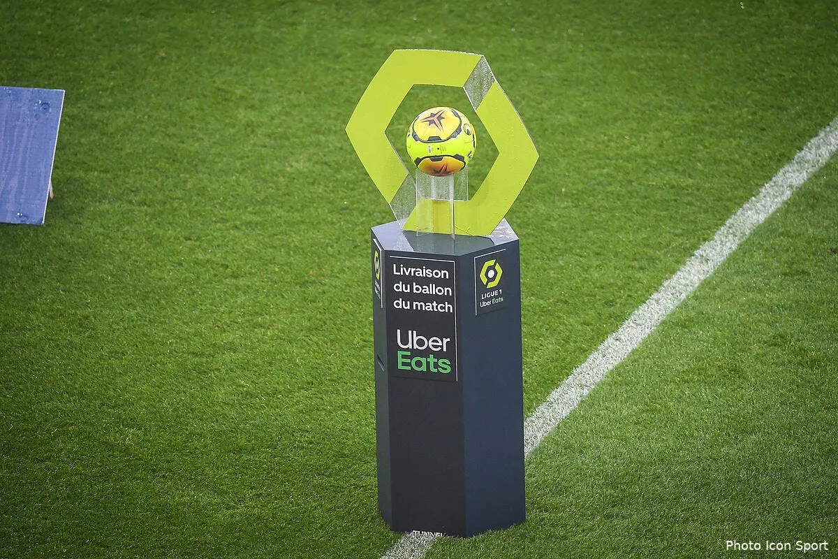 l1 800 me envoles en fumee c est la revolution ou la mort icon mm1 5157 302521