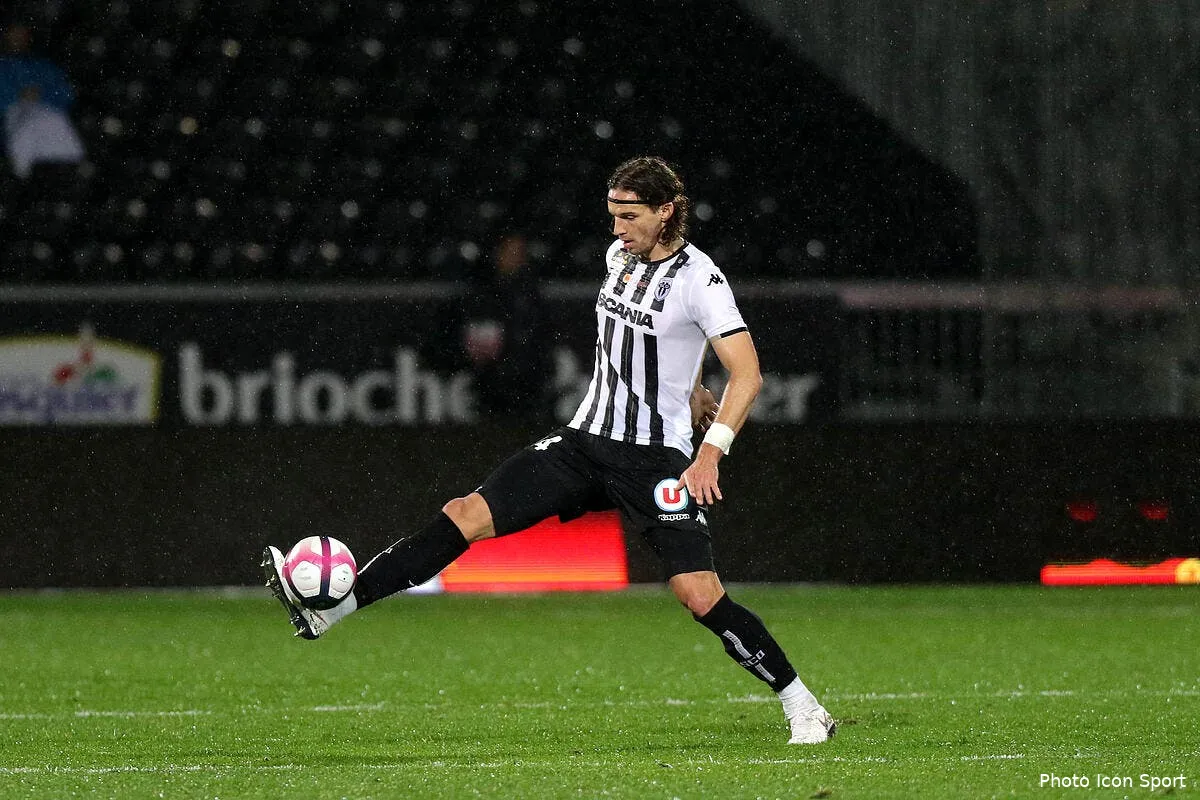 l1 angers om aura bien lieu samedi a 21h icon lem 011218 73 68239585