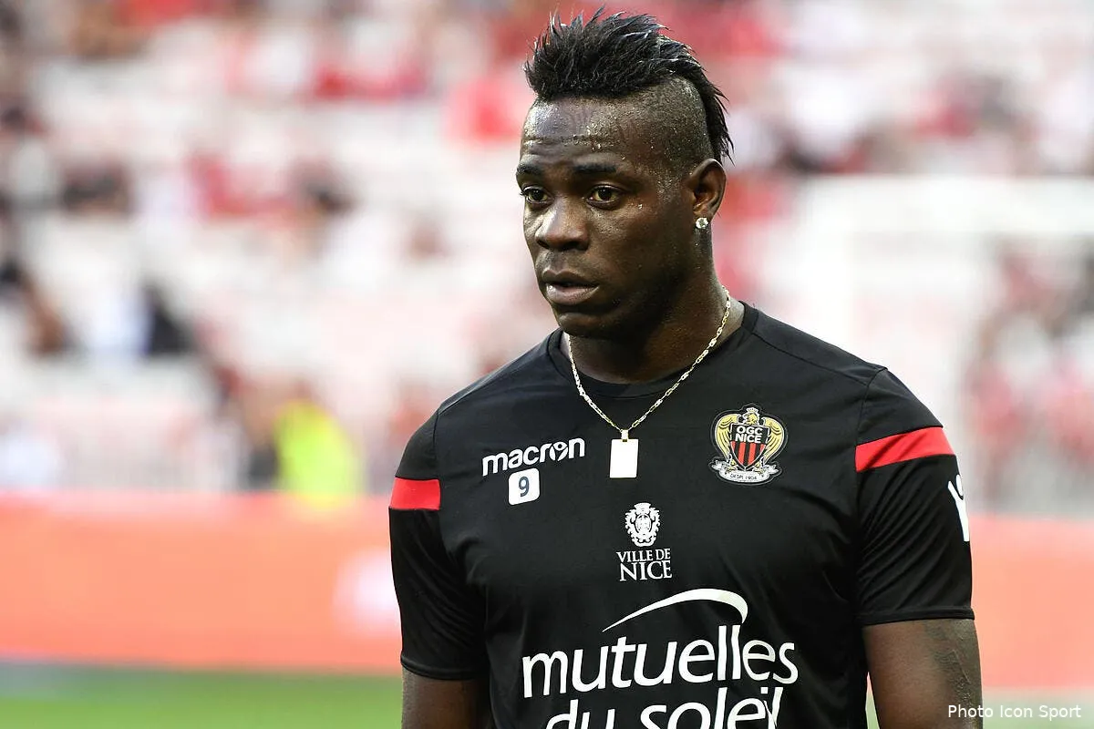l1 balotelli joue avec nice en amical contre brighton iconsport icon zua 190817 08 27226321