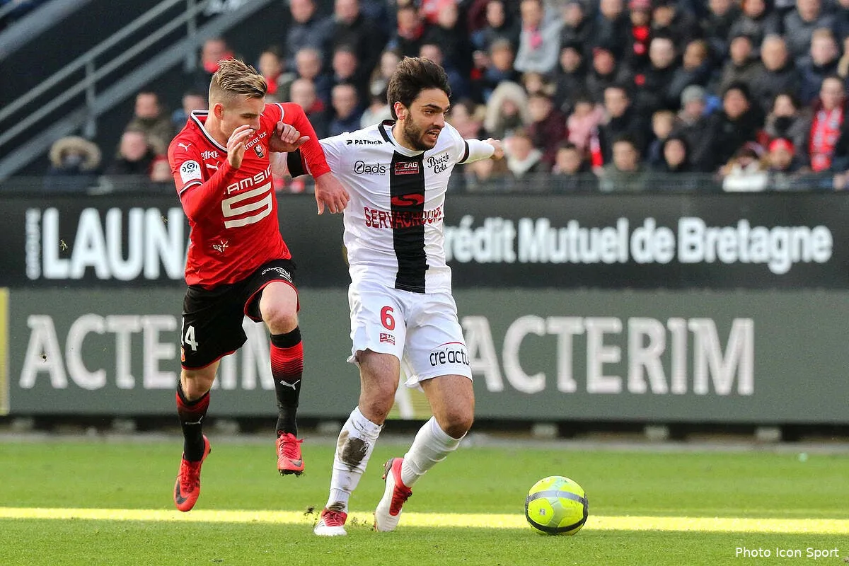 l1 clement grenier presente mardi par le stade rennais iconsport icon lem 040218 05 28225613