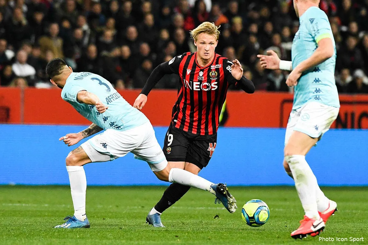 l1 dolberg adopte il crucifie monaco dans le derby icon dsc3281280215