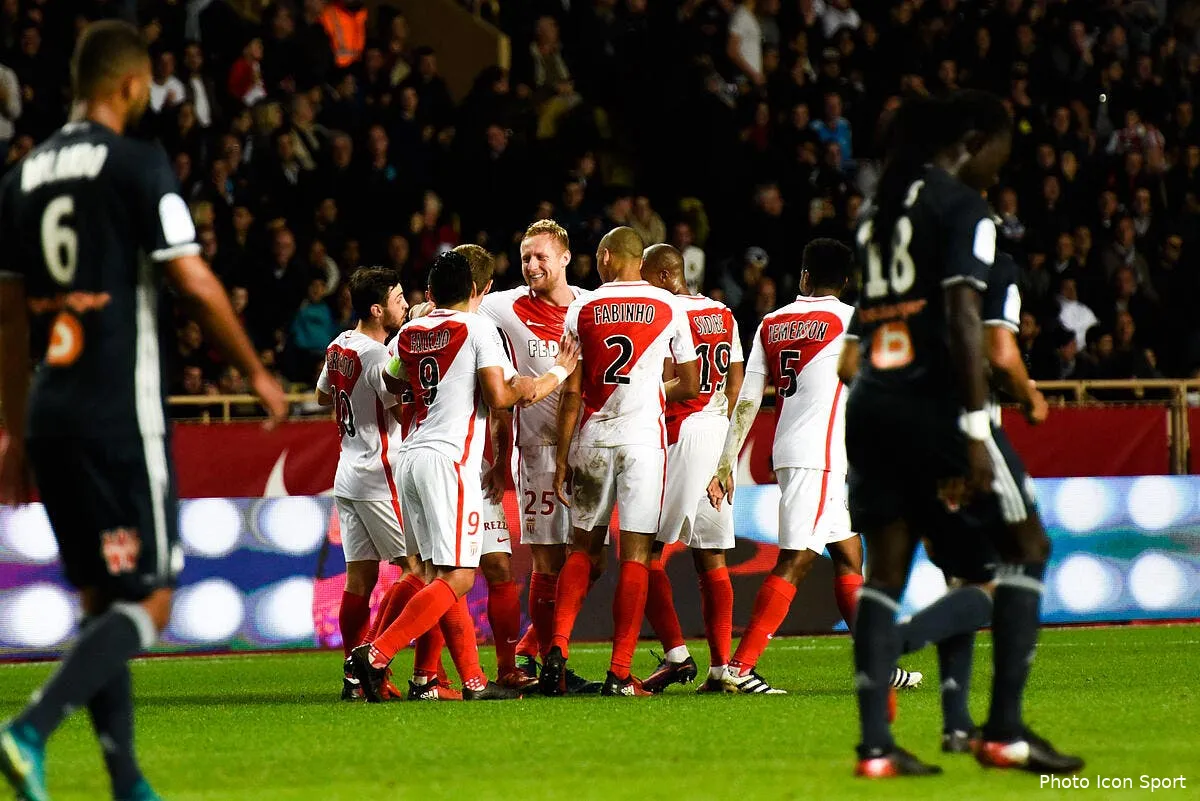 l1 l om se prend une grosse fessee a monaco iconsport zua 261116 01 04162166