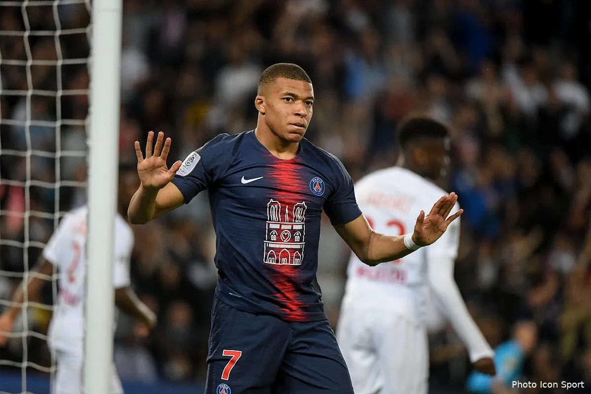 l1 le psg de mbappe fait honneur a son titre de champion icon dib 210419 10 20251181