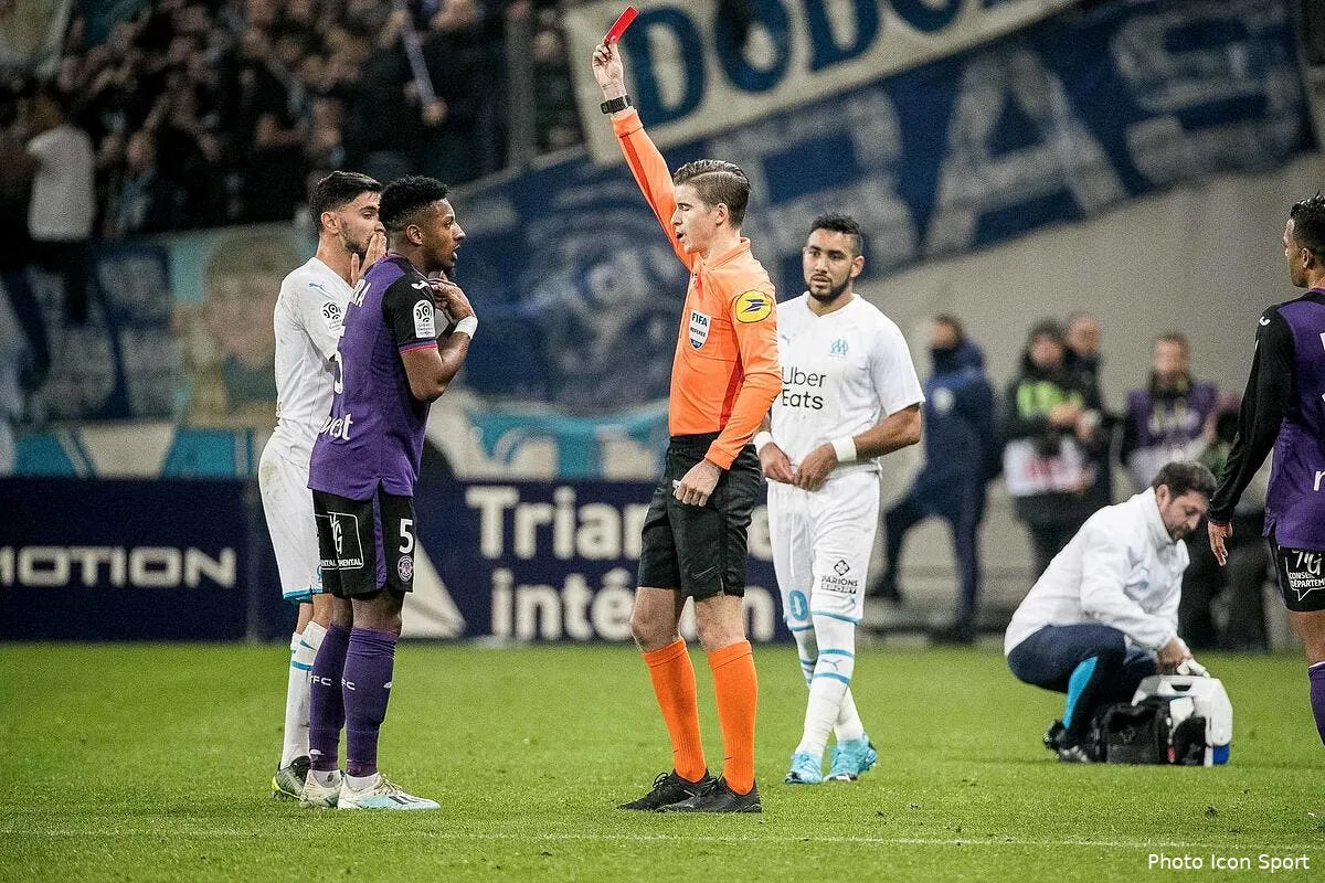 l1 marcal ol et moreira tfc suspendu trois matchs icon steven moreira of toulouse 3271165