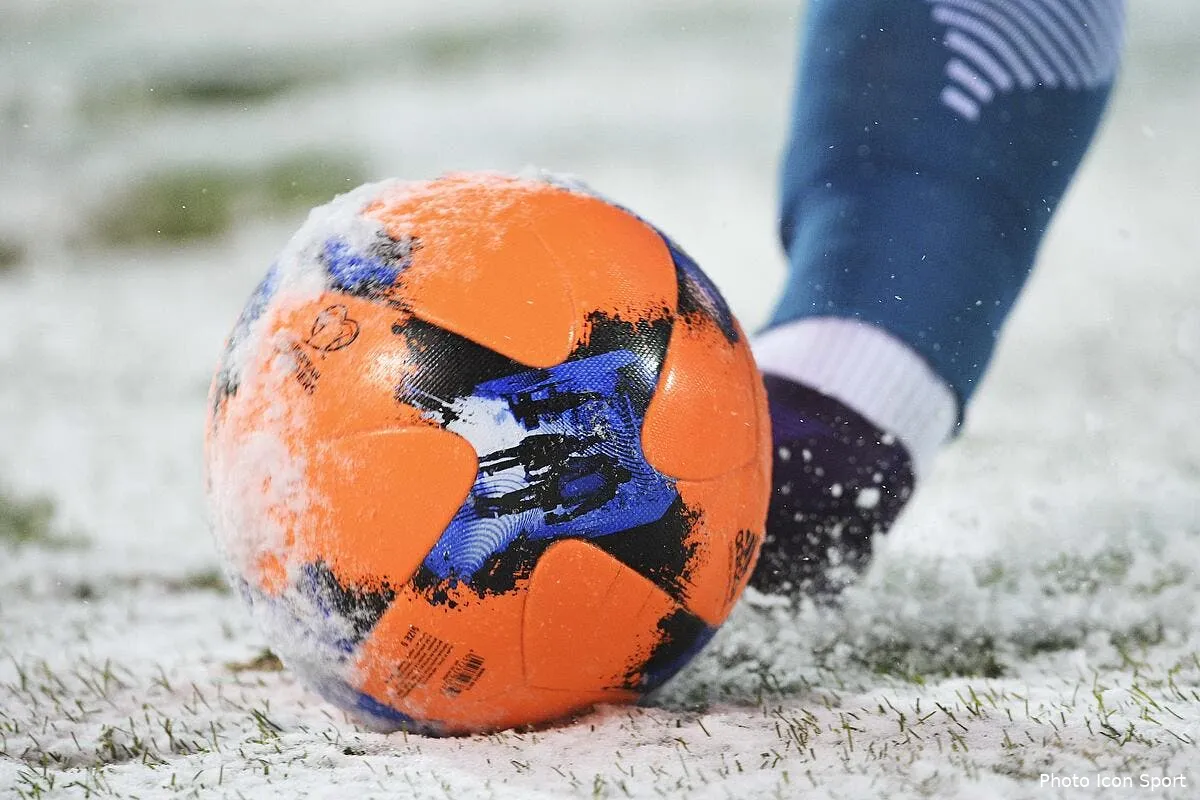 l1 metz om sous la neige et avec la goal line technology desactivee iconsport spu 301116 05 17201463