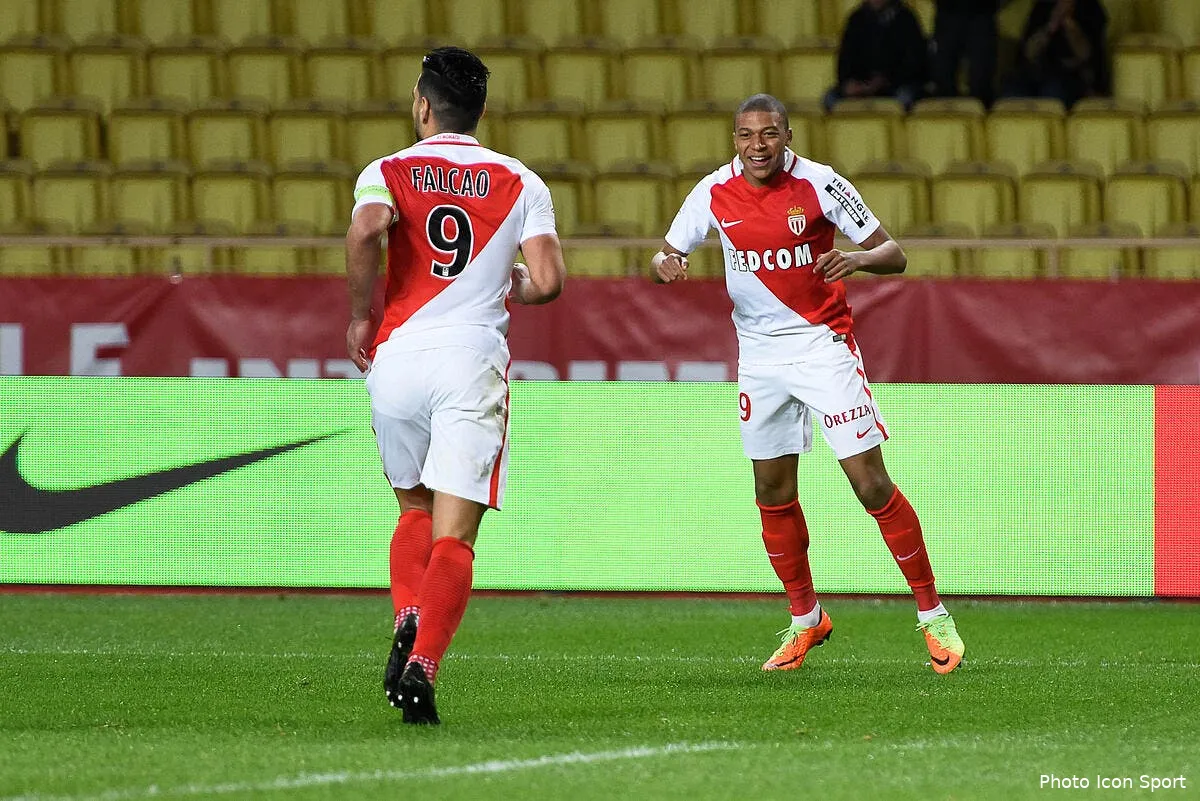 l1 monaco reste solidement attache a son rocher iconsport zua 110217 01 14170514