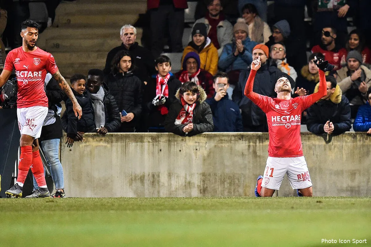 l1 nimes en fait voir de toutes les couleurs a dijon icon dim 150219 01 14245139