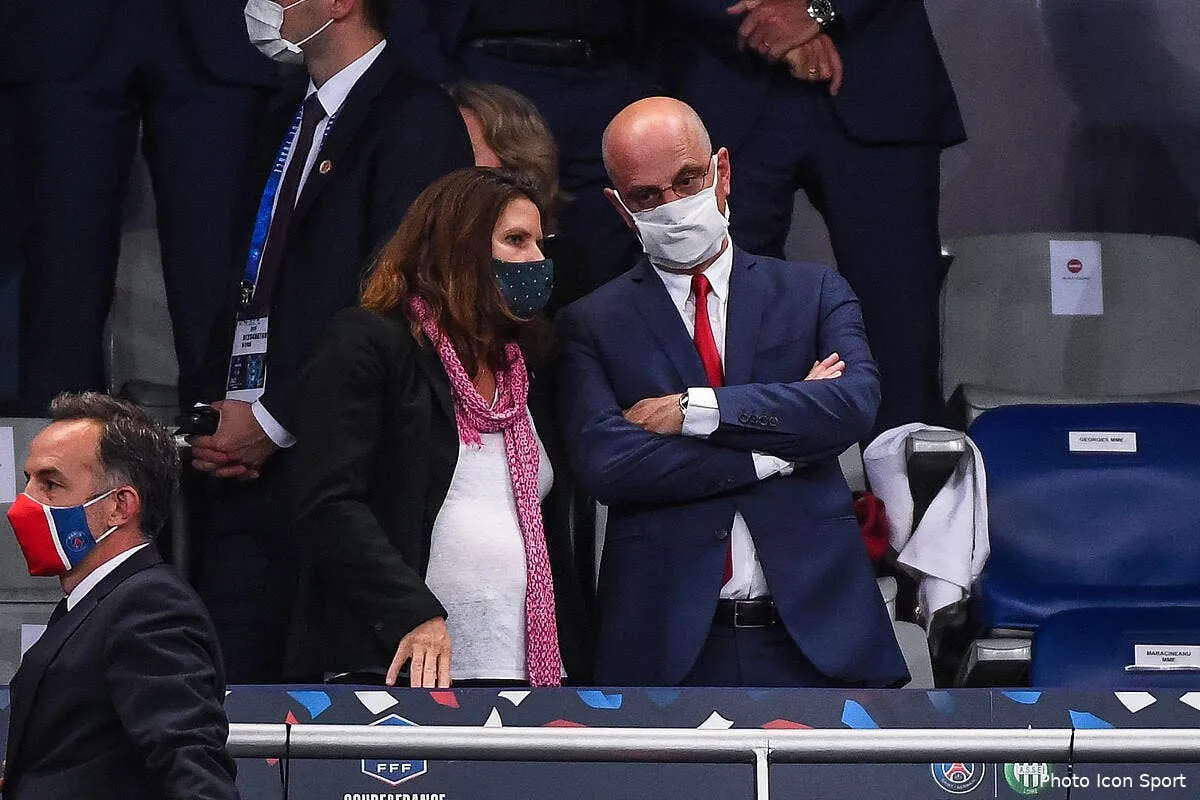 l1 psg om les ministres debarquent dans le classique du feu icon bap 240720 93 274294149