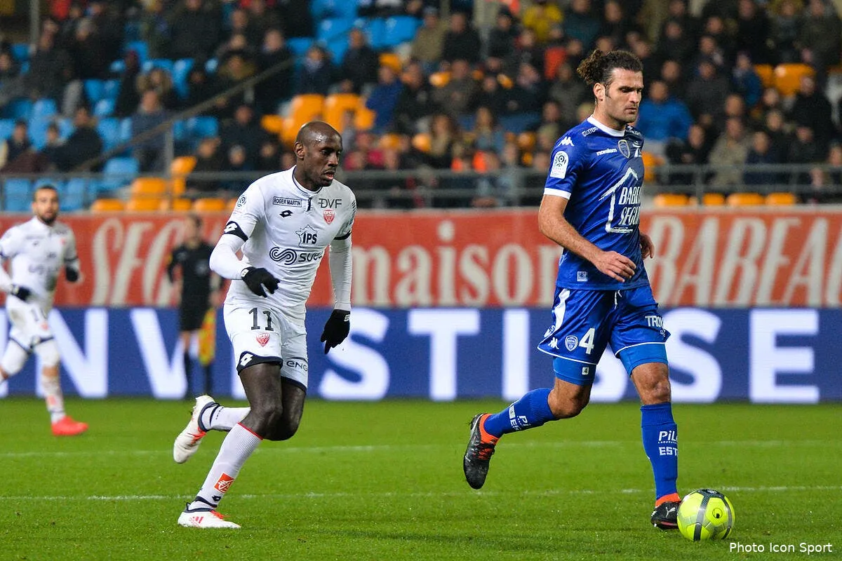 l1 troyes dijon 0 0 iconsport icon poy 200218 01 03210633