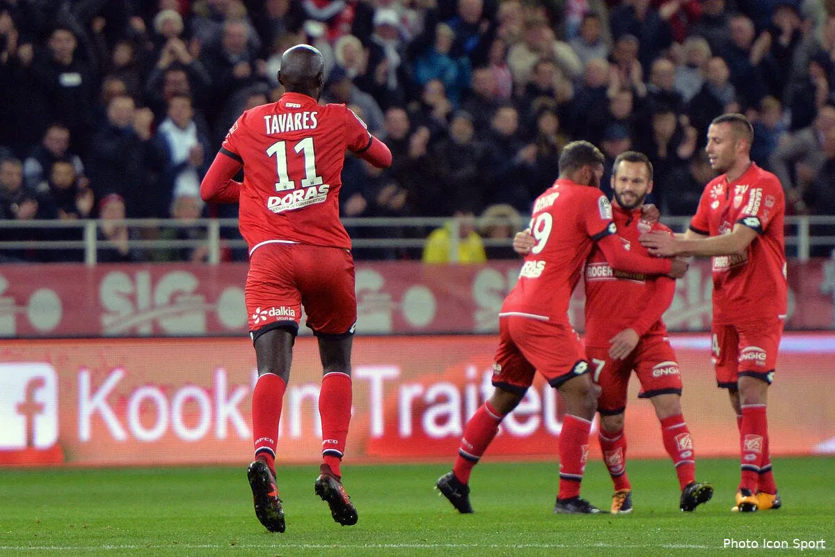 l1 un commando menace le match dijon troyes icon poy 281017 01 07199151